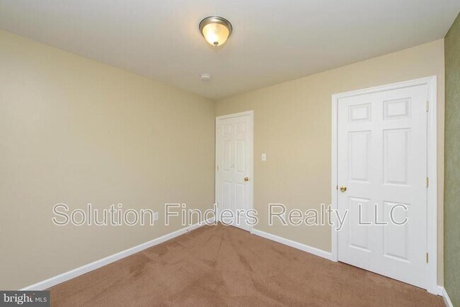 Building Photo - 257 Maple Wreath Ct