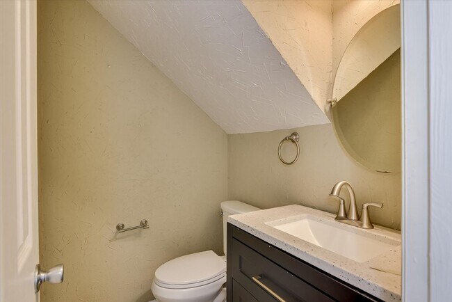Building Photo - 630 Citation Ct