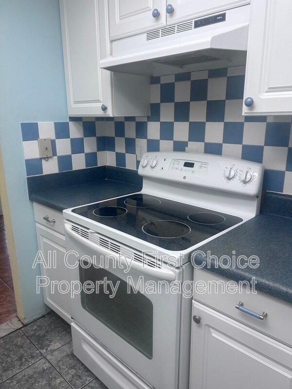 Building Photo - 11415 8th Way N