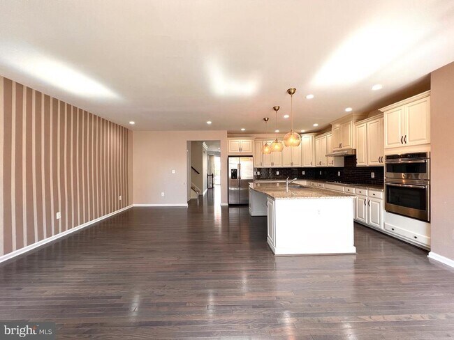 Building Photo - 23480 Logans Ridge Terrace