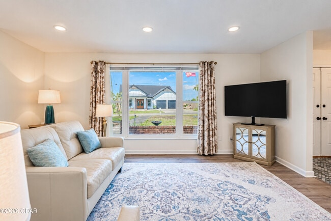 Building Photo - 4608 Sunset Dr