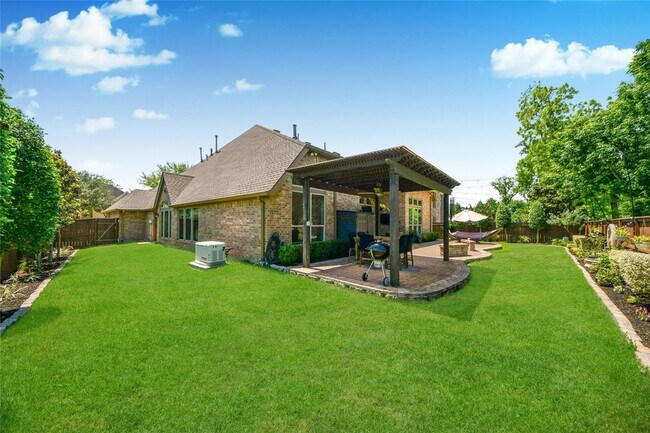 Building Photo - 30 Adrianna Path Dr