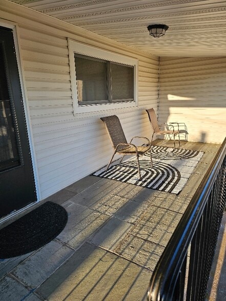 Building Photo - 4 Parente Ln N