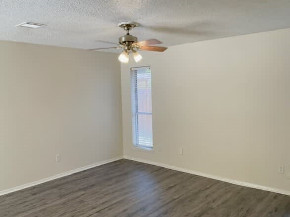 Building Photo - 2138 Wood River Rd