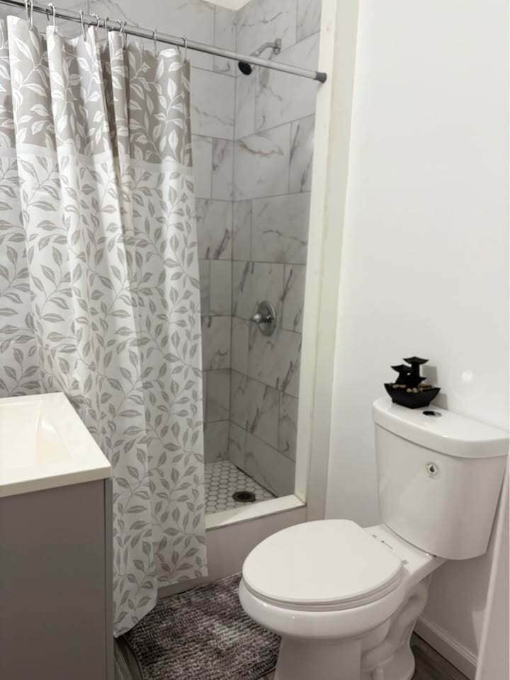 Building Photo - 1507 Centre St