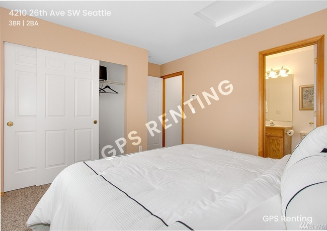 Building Photo - Beautiful 3 Bedroom in West Seattle!