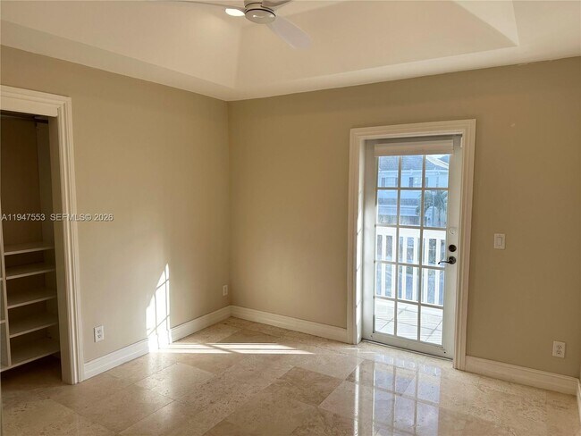 Building Photo - 1317 SW 23rd St