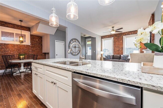 Building Photo - 3632 Wyoming St