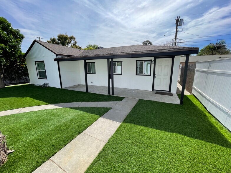 Building Photo - 340 W Alameda Ave