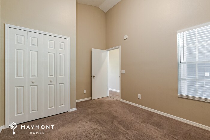 Building Photo - 2041 Donegan Pl