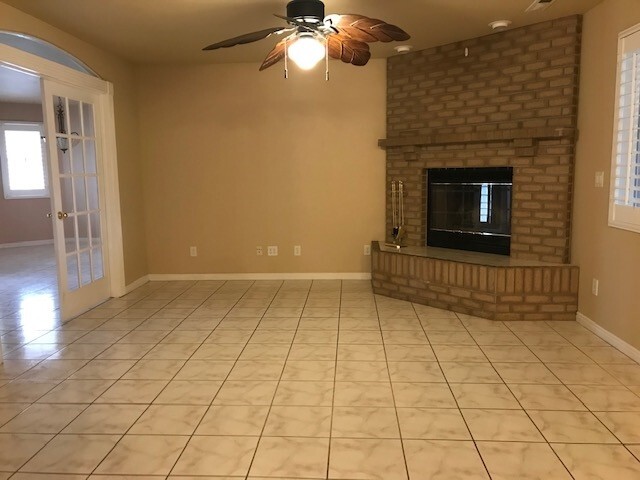 Building Photo - 1740 E 1200 N