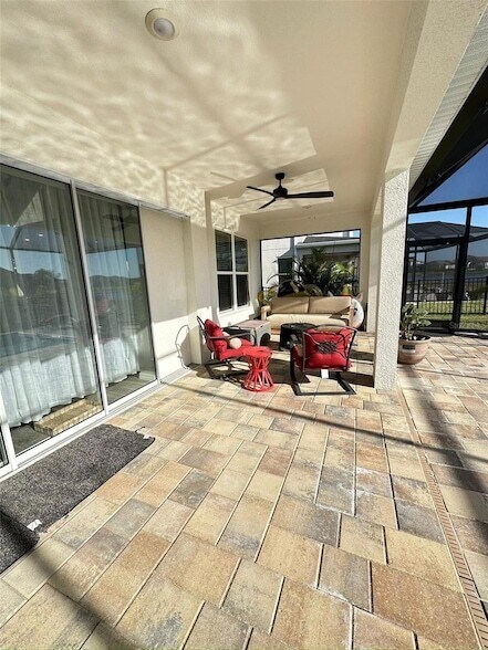 Building Photo - 33805 Astoria Cir