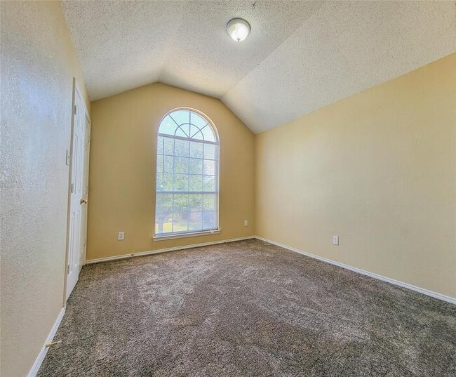 Building Photo - Keller ISD! PARK GLEN ADDITION 4 bedroom 2...