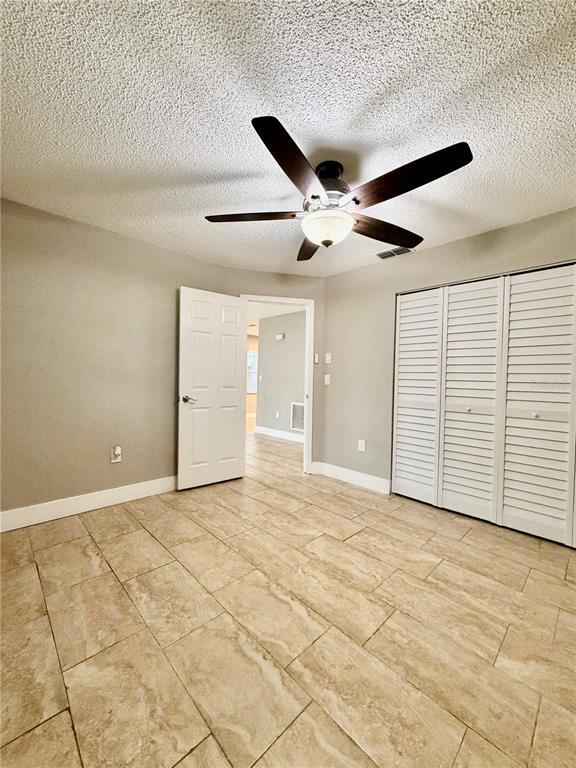 Building Photo - 7132 Oakwood Dr