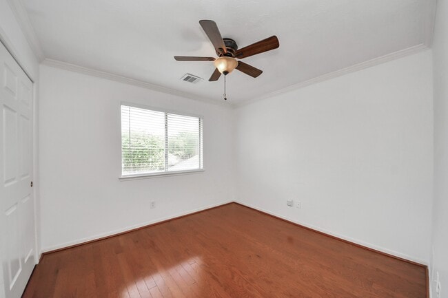 Building Photo - 2204 Gemini St
