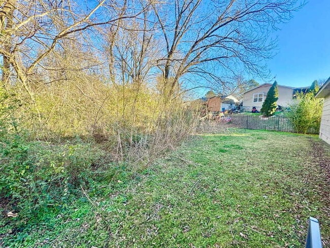 Building Photo - 5176 Braden Dr