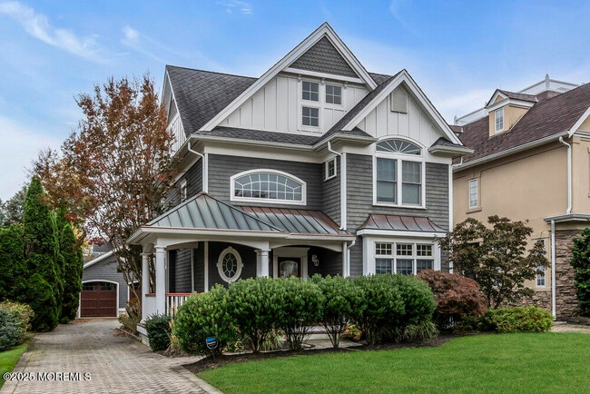 Building Photo - 412 Chicago Blvd