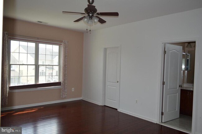 Building Photo - 43308 Barnstead Dr