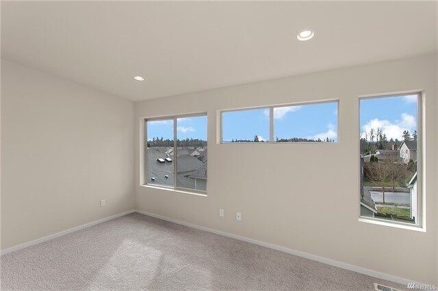 Building Photo - Gorgeous Executive Home, Available Now