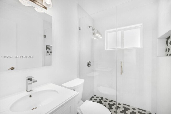 Building Photo - 2045 SW 125th Ct