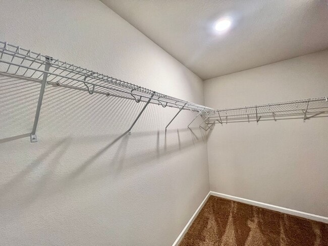 Building Photo - Charming 3BD, 2BA Zebulon Home in a Quiet HOA Community with Amenities