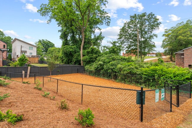 Building Photo - Medford Mews, Carriage House 317