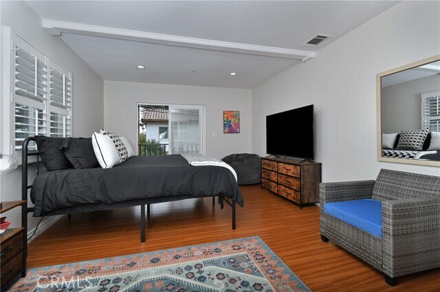 Building Photo - 4133 Irving Pl