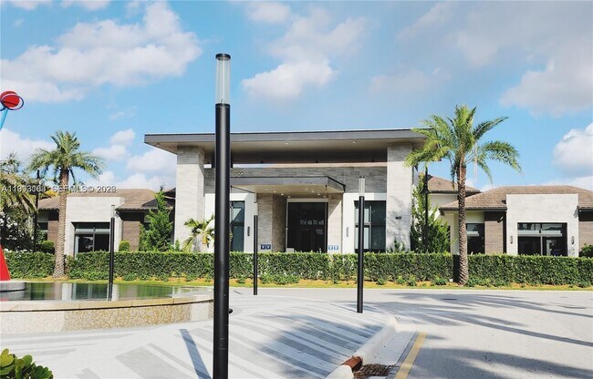 Building Photo - 4583 NW 83rd Pl