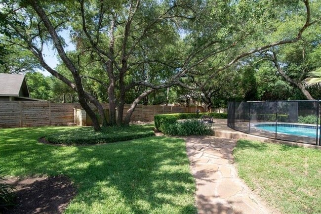 Building Photo - 10506 D-K Ranch Rd