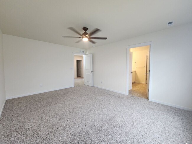Building Photo - Stunning New Build In Wide Open Bennett!