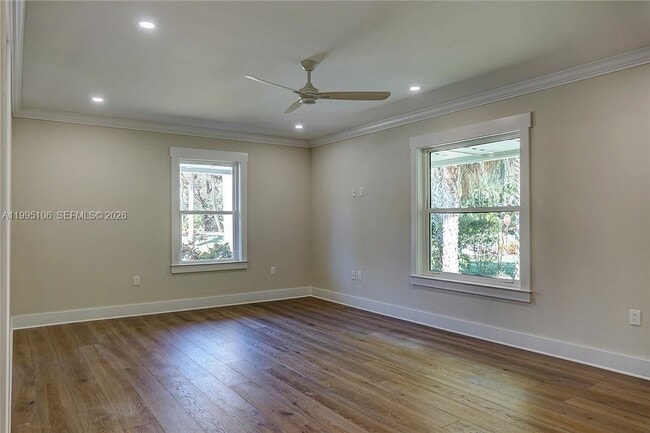 Building Photo - 55 N Sewalls Point Rd