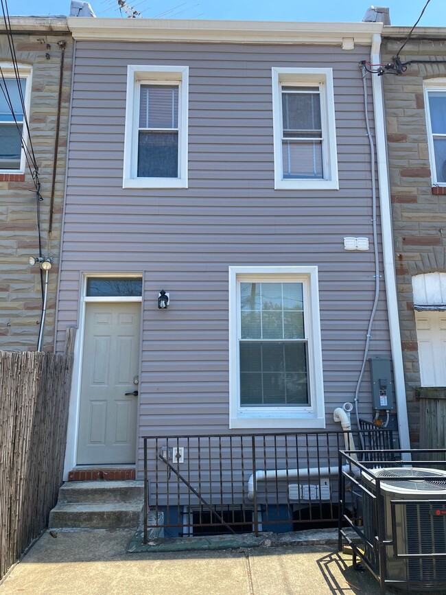 Building Photo - 146 N East Ave