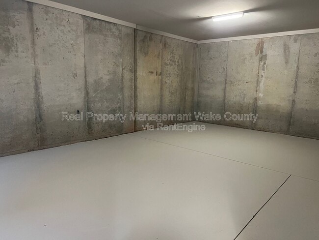 Building Photo - 2805 Plumfield Pl