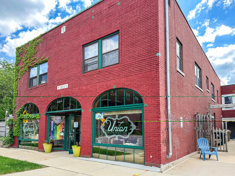 Building Photo - 2039 Winnebago St