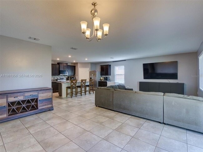 Building Photo - 808 Old Country Rd S E