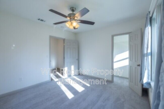 Building Photo - 3740 Jeffrey Ave