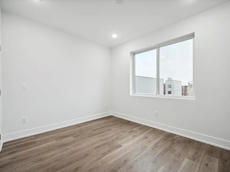 Building Photo - 2107 N Fairhill St