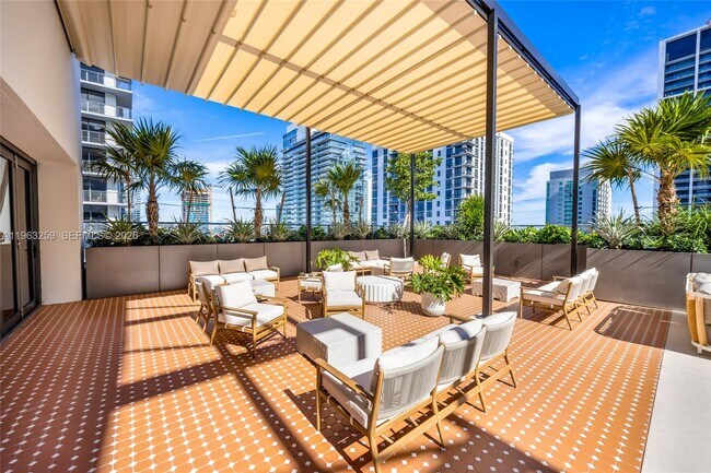 Building Photo - 11 NE 6th St