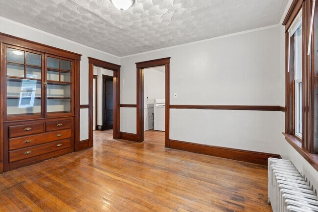 Building Photo - 7 Rockwell St