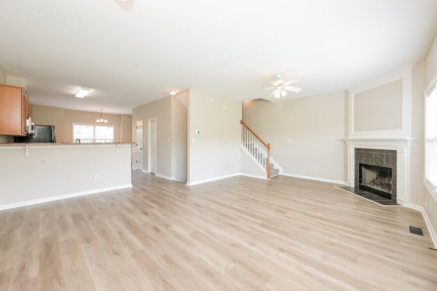 Building Photo - 2104 Tidal Cove