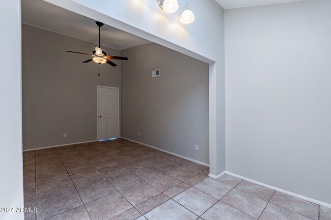 Building Photo - 4315 W Morrow Dr