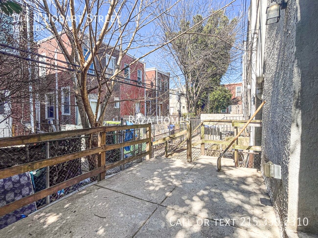 Building Photo - 144 N Hobart St