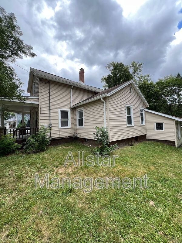 Building Photo - 825 W Highland Ave