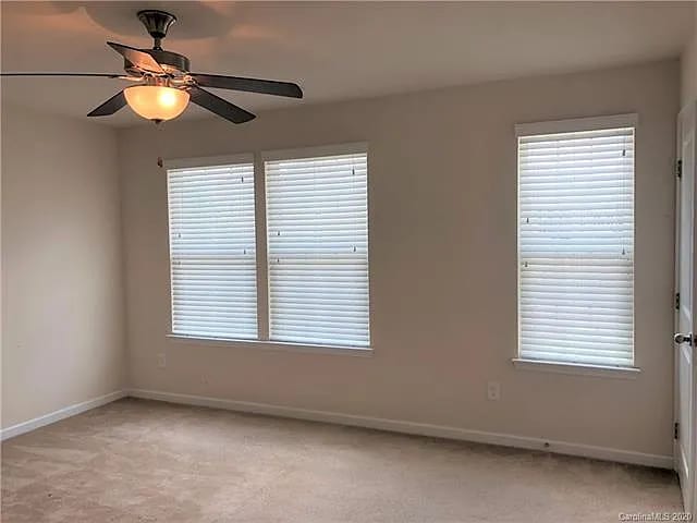 Building Photo - 2501 Silverthorn Dr