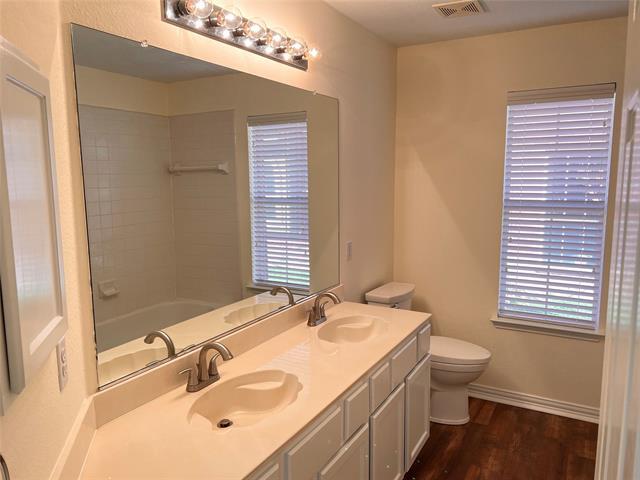 Building Photo - 2312 Eldger Dr