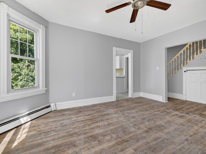 Building Photo - 195 Laurel Hill Ave