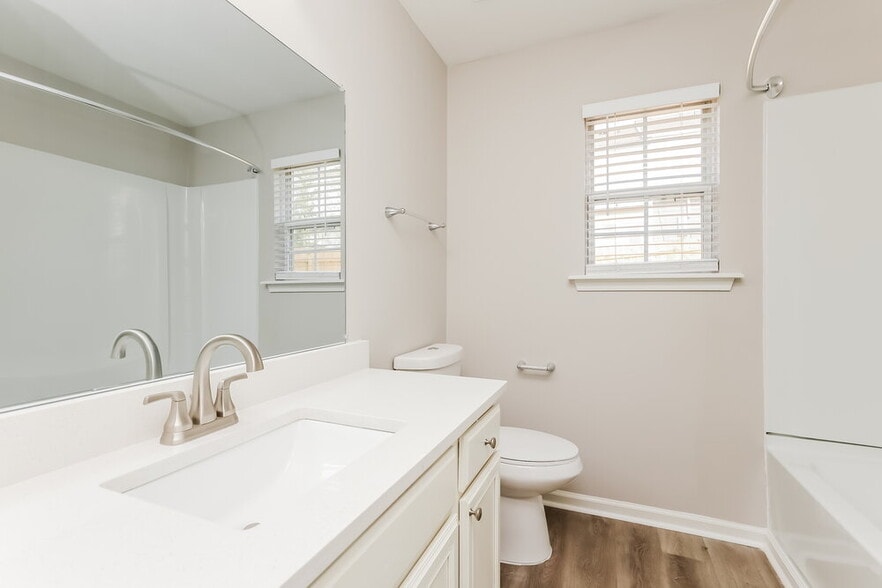 Building Photo - 3025 Ace Wintermeyer Dr