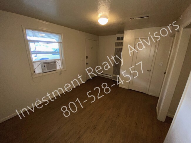 Building Photo - Shady View Apartments