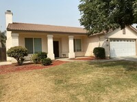 Building Photo - 4 Bedroom North Hanford Home For Rent