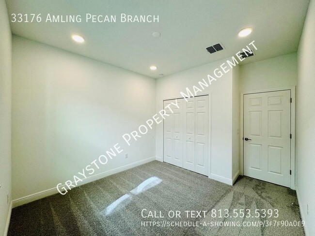 Building Photo - "Luxury Living in Wesley Chapel: Spacious ...